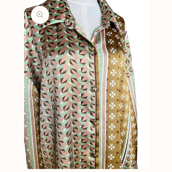 House of Harlow 1960 Geometric Pattern Blouse - Picture 2 of 9